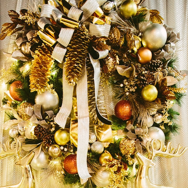 holiday wreath